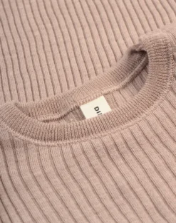 Bluse med flæser i merinould til baby