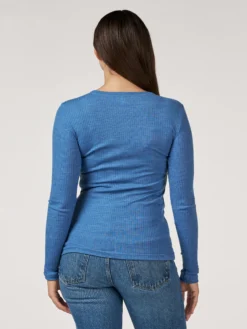 Bluse med knapper i merinould til kvinder
