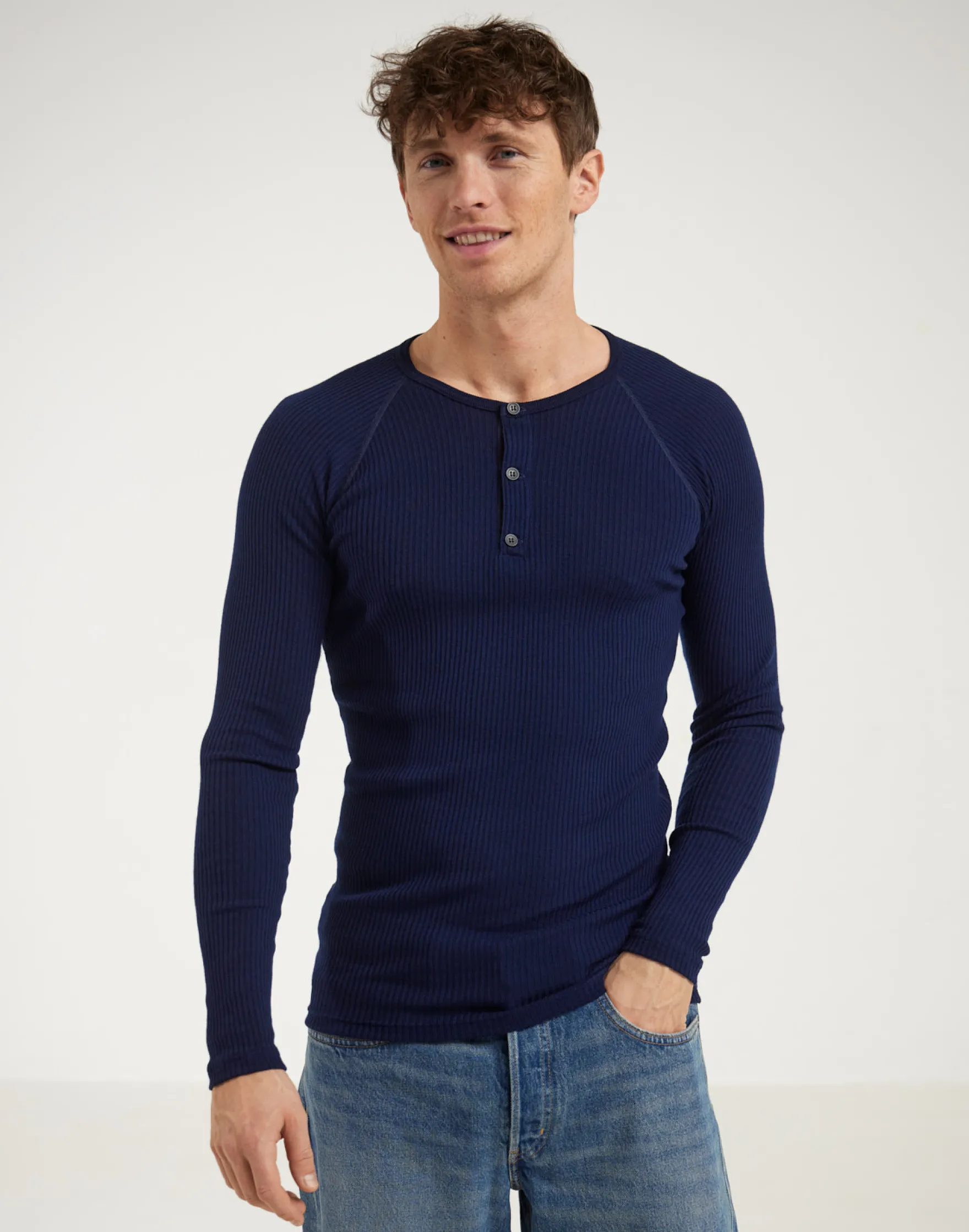 Bluse med knapper i merinould til mænd