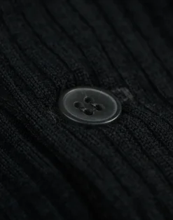 Bluse med knapper i merinould til mænd