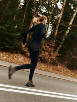 Bluse med lynlås i merinould til kvinder