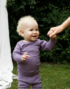 Body med lange ærmer i merinould til baby
