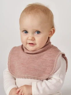 Halsedisse i merinould til baby