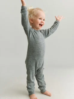 Heldragt i merinould til baby