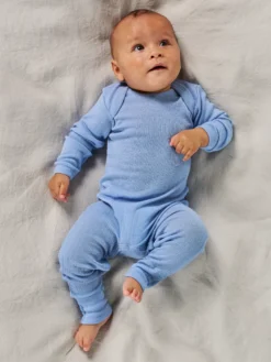 Heldragt i merinould til baby