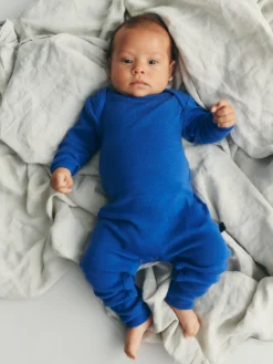 Heldragt i merinould til baby