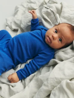 Heldragt i merinould til baby