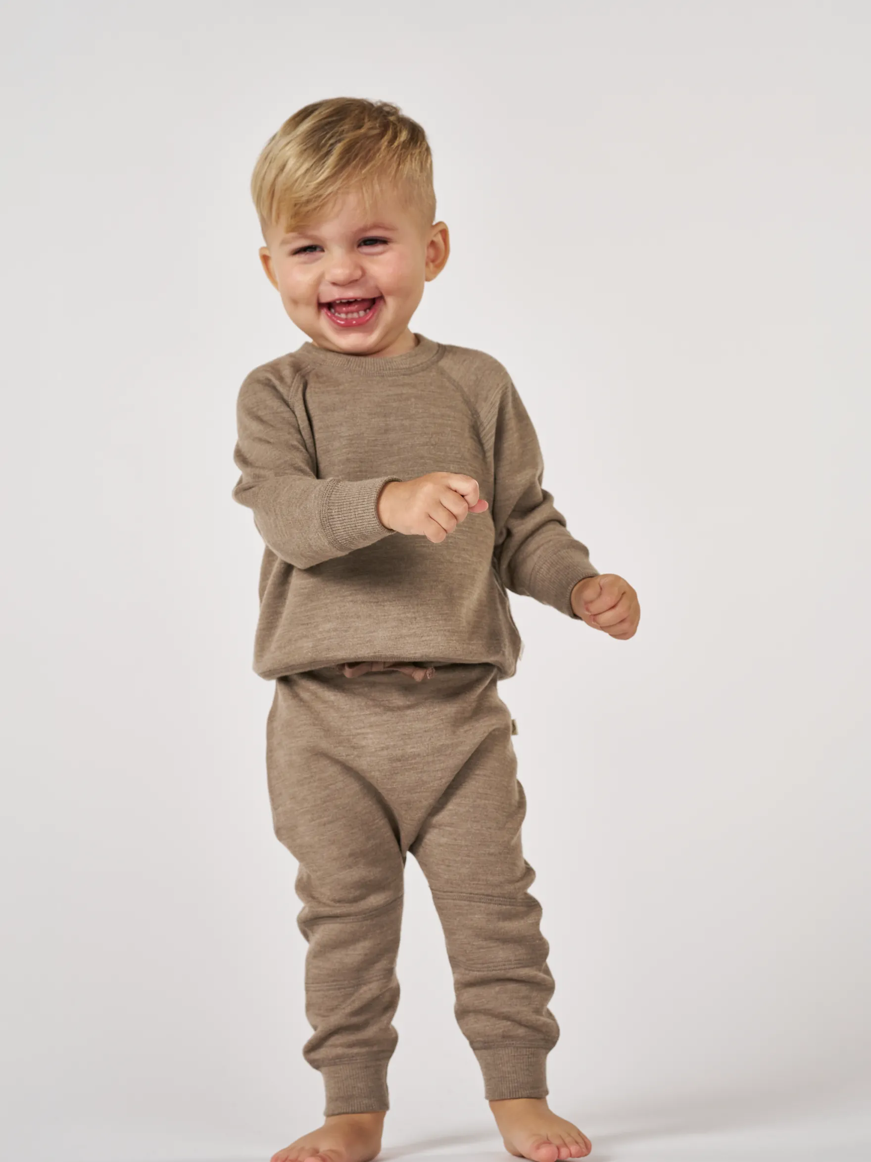 Joggers med knæpatch i merinouldfrotté til baby