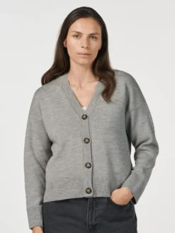 Kort cardigan i merinould til kvinder
