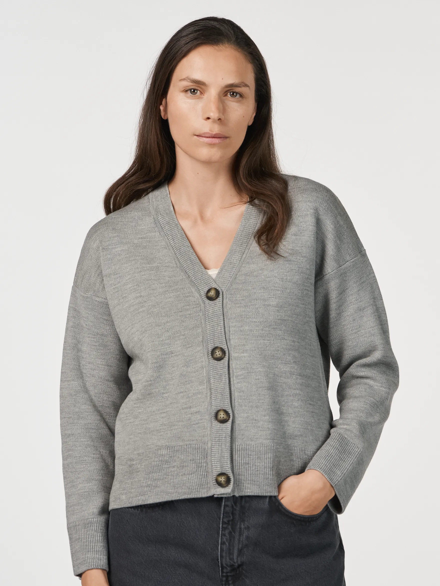 Kort cardigan i merinould til kvinder