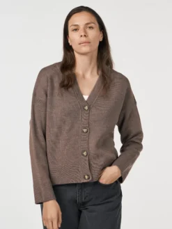 Kort cardigan i merinould til kvinder