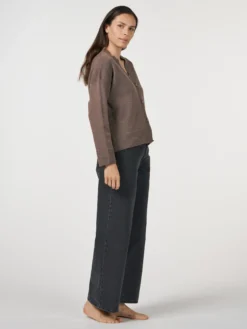 Kort cardigan i merinould til kvinder