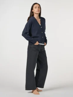 Kort cardigan i merinould til kvinder