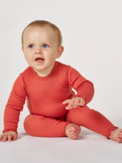 Leggings med bølgekanter i merinould til baby