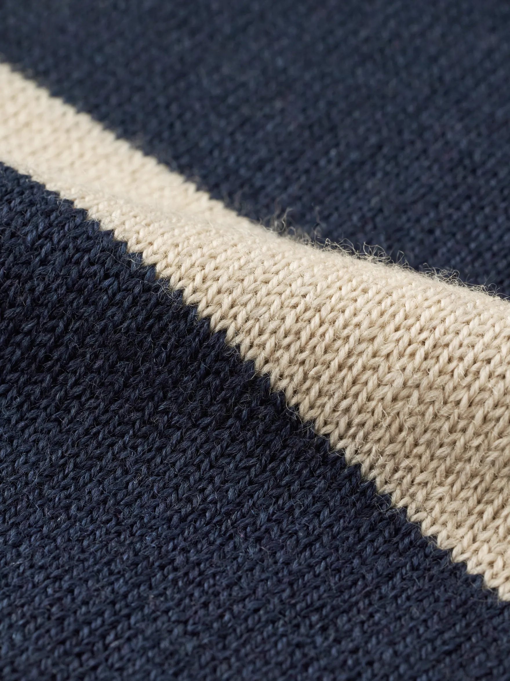 Løstsiddende crew neck i merinould til kvinder