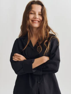 Skjorte i bæk-og-bølge-bomuld til kvinder