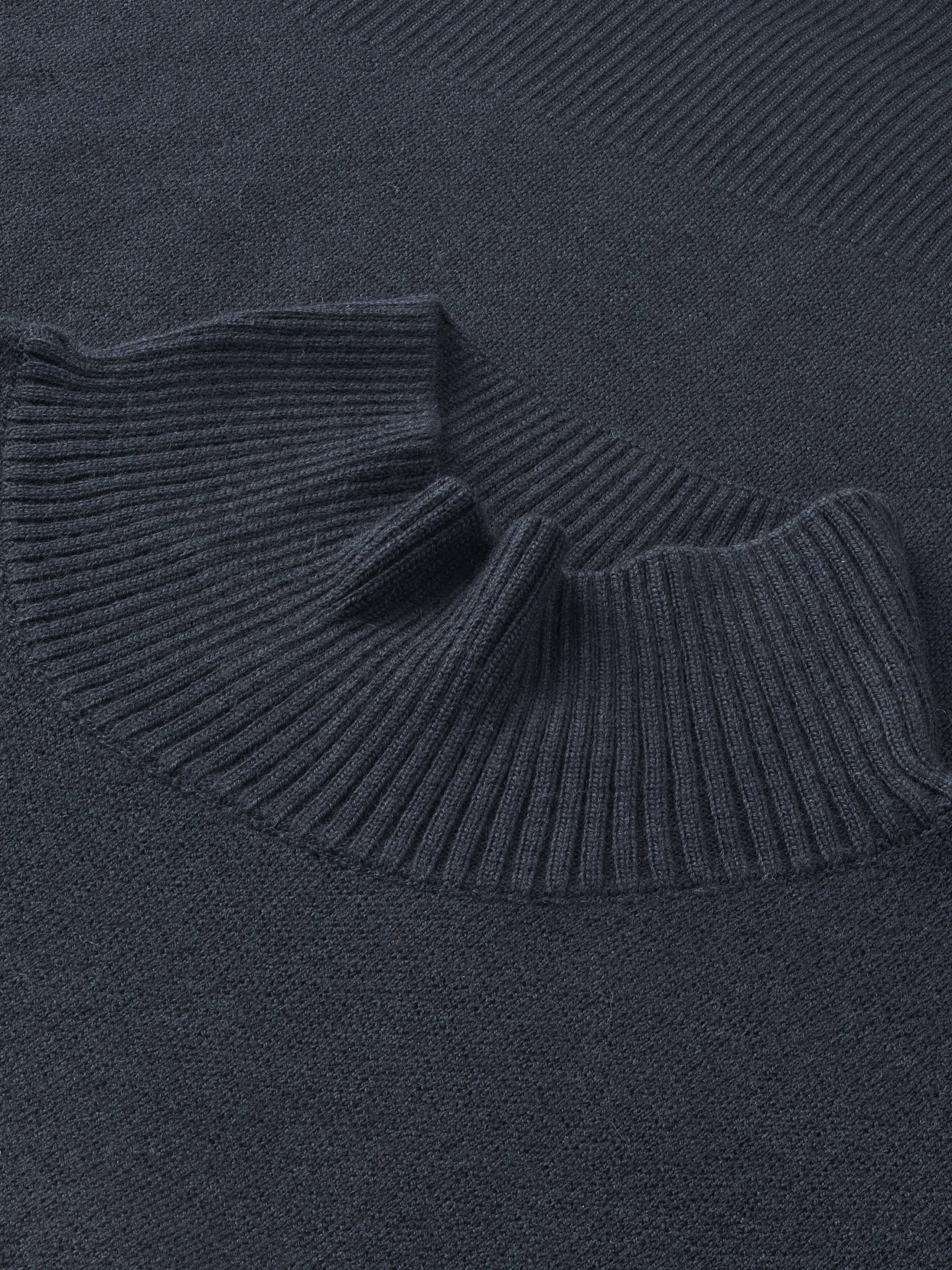 Sweater med højhals i merinould til kvinder