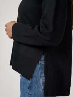 Sweater med højhals i merinould til kvinder