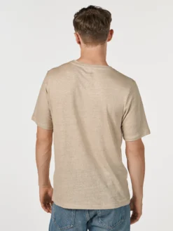 T-shirt i hør til mænd