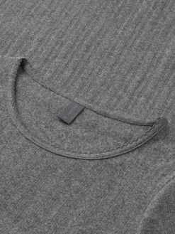 T-shirt med hulmønster i bomuld til kvinder