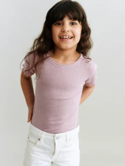 T-shirt med hulmønster i merinould/silke til børn