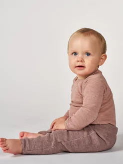 Vaffelstrikket bukser i merinould til baby